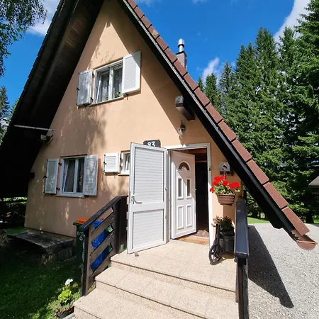 木屋 Charming Mountain Hut Kazic