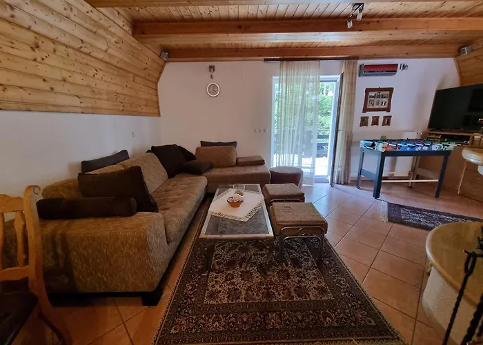 Charming Mountain Hut Kazic Chalet *